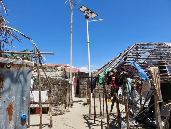 寻找世界上最拥挤的岛屿 它在海地无人注意的角落 寻找世界上最拥挤的岛屿 它在海地无人注意的角落