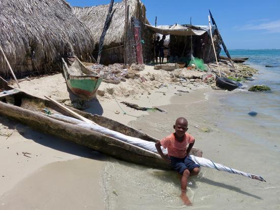 寻找世界上最拥挤的岛屿 它在海地无人注意的角落 寻找世界上最拥挤的岛屿 它在海地无人注意的角落